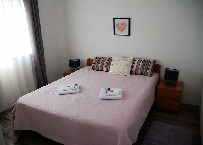 Isabella Lejlighed *